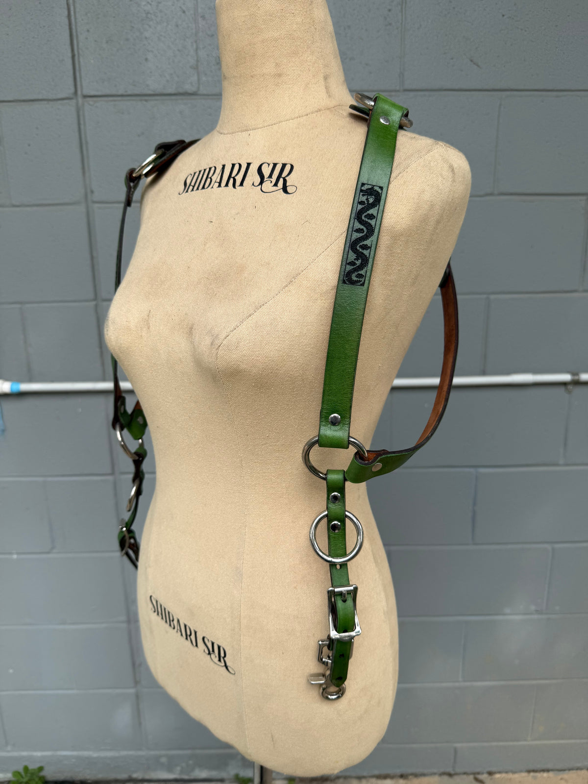 Hand-dyed green riggers harness